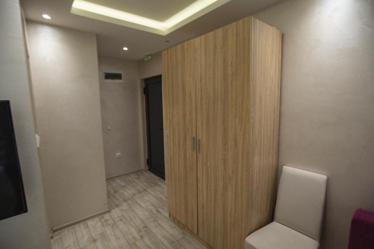 Apartmani Rekic-Dubai โนวีปาซาร์ ภายนอก รูปภาพ