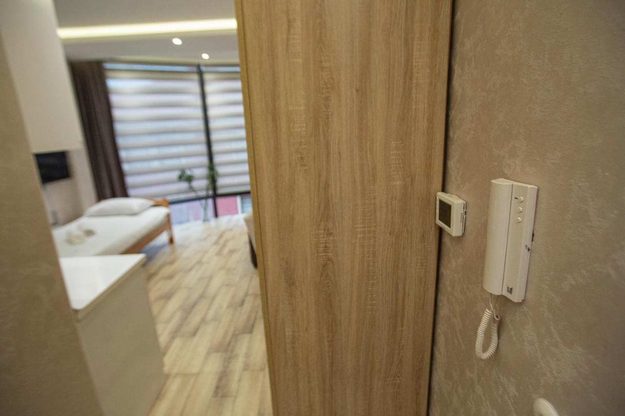 Apartmani Rekic-Dubai โนวีปาซาร์ ภายนอก รูปภาพ